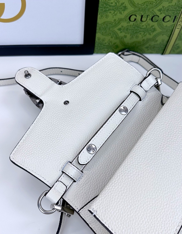 激安グッチバッグコピー角部分ディテール